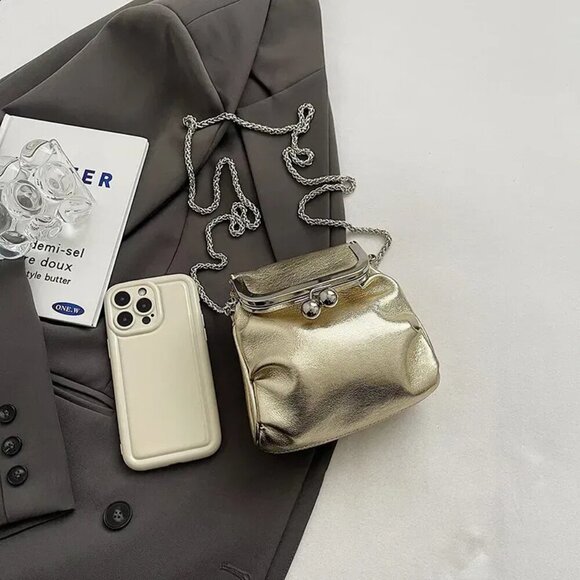 Kisslock Flap Chain Crossbody Vegan Leather Minimalist Clutch Bag - Picture 5 of 5